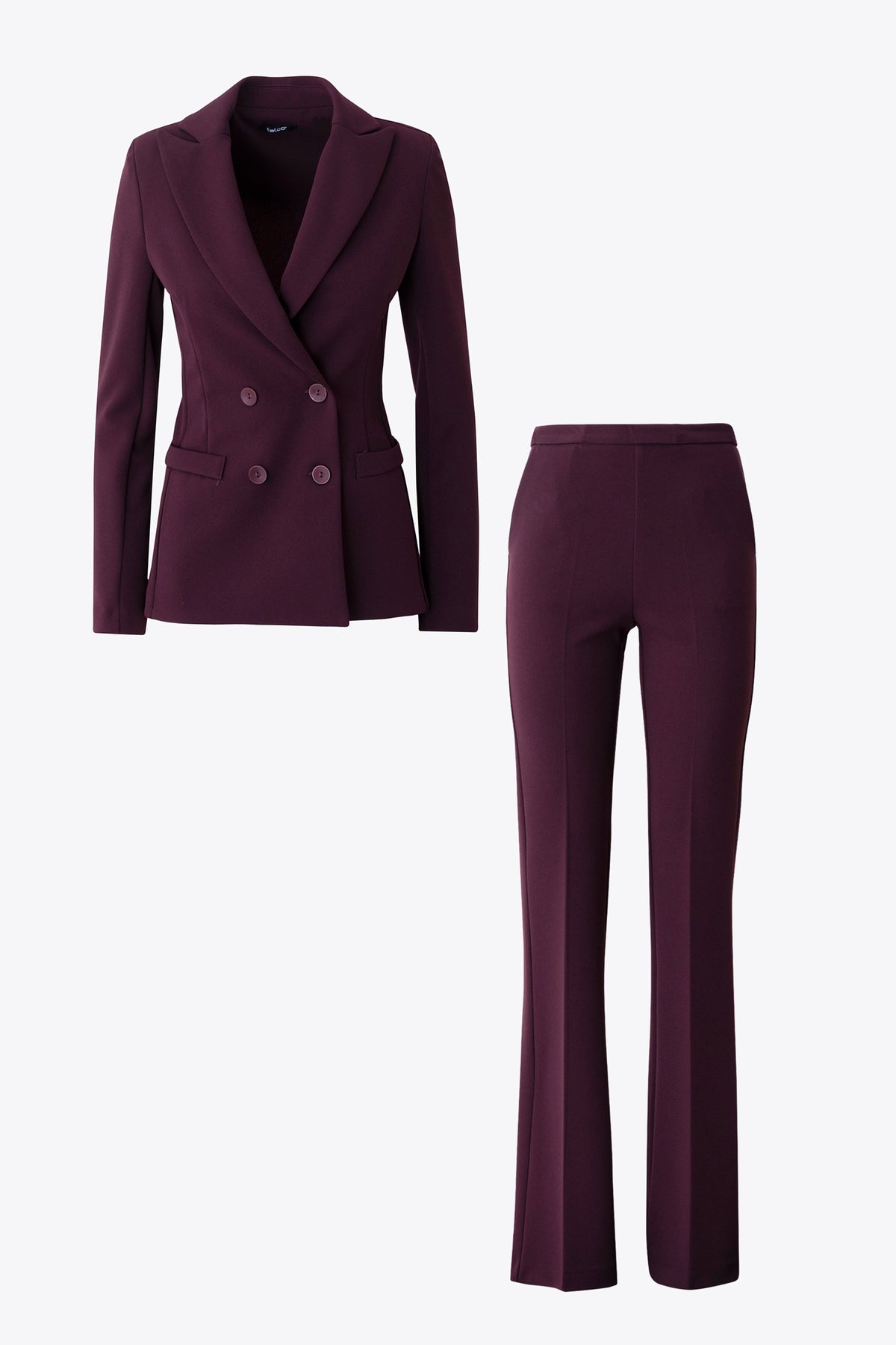 Conjunto Blazer Valentina en color Burdeos, foto de producto sobre fondo blanco